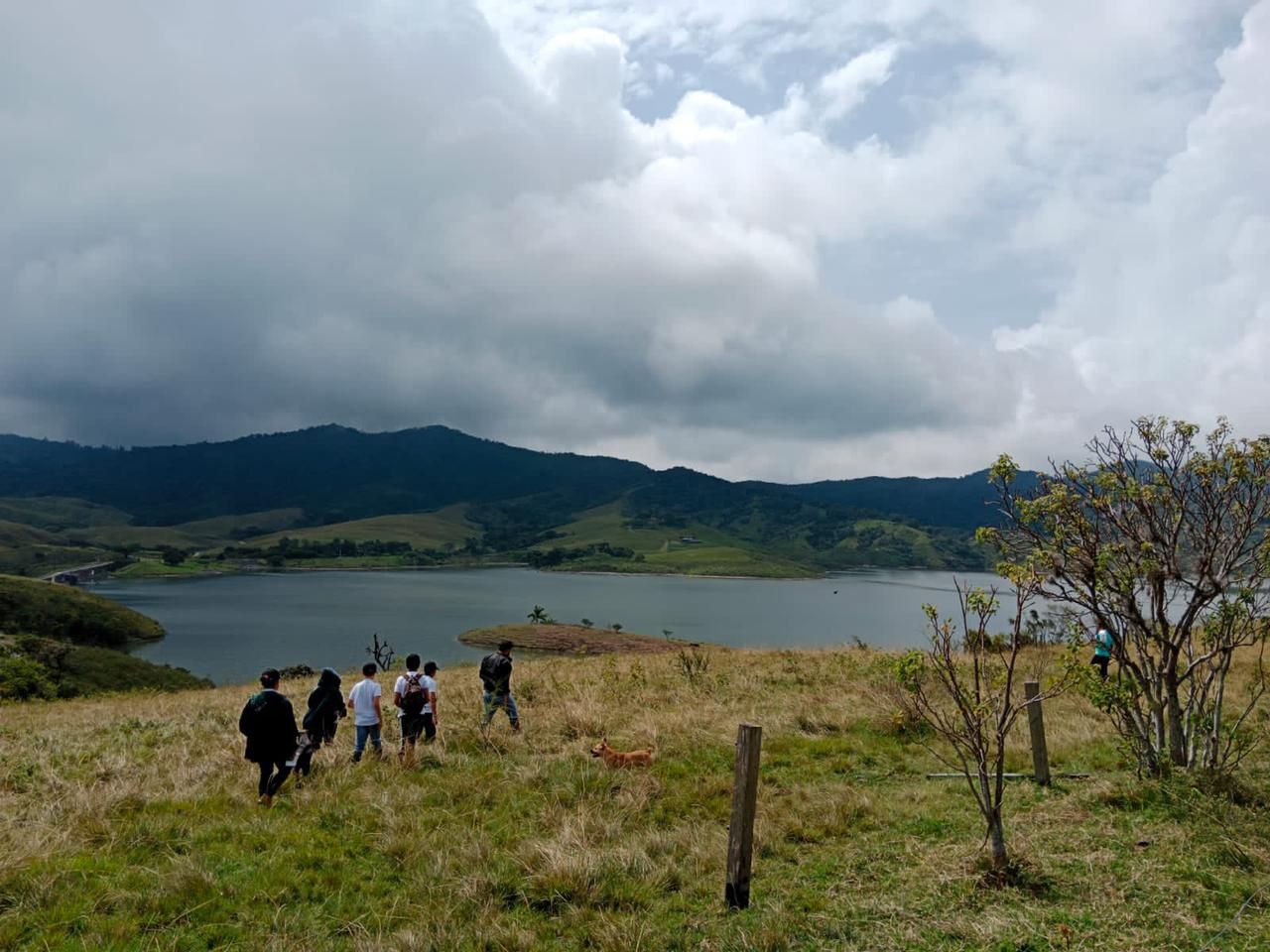 Recorrido por las áreas que abastecen el embalse Guacas