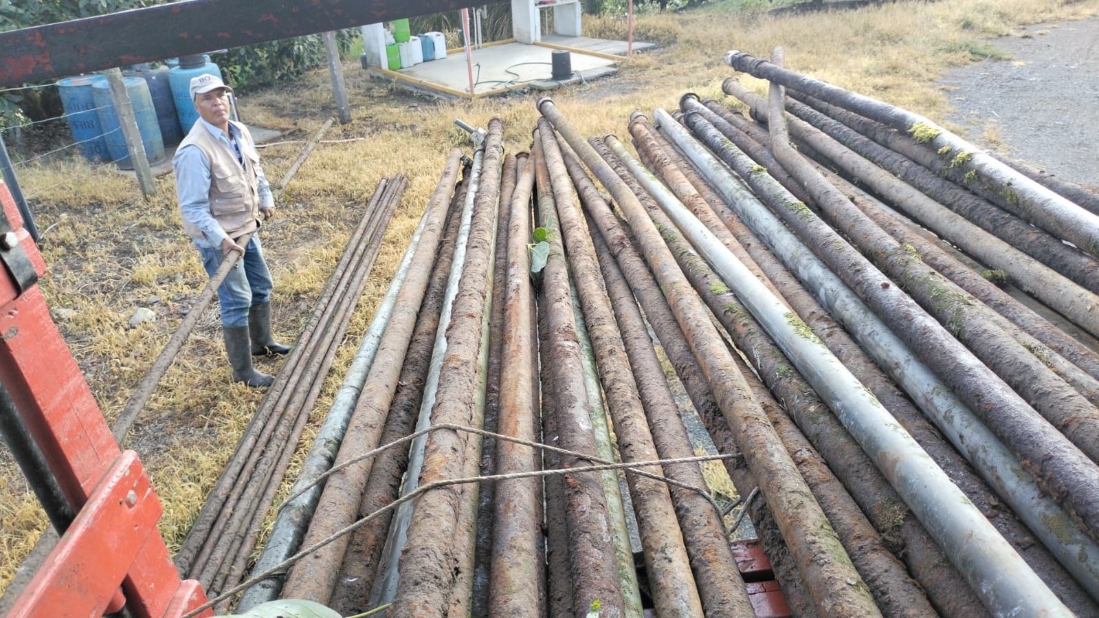 Tubería vieja retirada para cambiarla por una nueva
